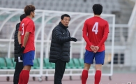 [포토] 최강희 감독 '정인환-곽태휘, 너희가 수비의 중심이란 말야'
