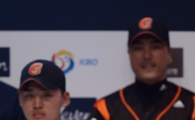 [포토] 김시진 감독 '고향팀에서 잘 해보겠습니다'