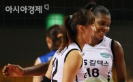 [포토] 득점에 기뻐하는 GS칼텍스 베띠
