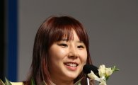 [포토] 어시스트상 최윤아 '문근영이 떠오르는 귀여운 외모'