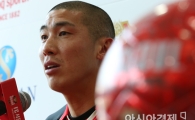 [포토] 입단 소감 밝히는 FC서울 차두리