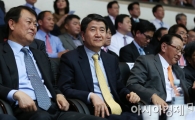 [포토] 프로배구 챔프전 관람하는 김창수 삼성화재 사장