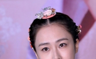 [포토]홍수현, 수줍은 '인형왕후'