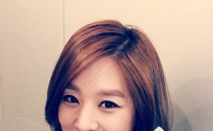 장신영 인증샷, 다비치가 직접 사인한 앨범 들고 찰칵