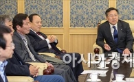 [포토]긴급 간담회 갖는 개성공단 입주 기업 대표들