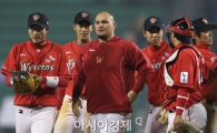 [포토] 한국무대 첫 승 거둔 레이예스
