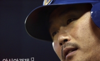 [포토] 이호준 '큰 형님이 물꼬를 터야 할텐데'