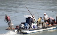 여수시, 어업인 소득증대 위해 전복·바지락 살포
