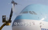 [포토]초대형 항공기 A380 세척