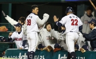 [포토] 동점 홈인 홍성흔