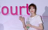 [포토]다비치 강민경, 짧아도 너무 짧은 치마