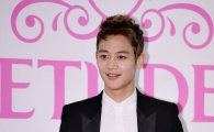 [포토]'샤이니' 민호, 제가 만든 향수 예쁘죠?