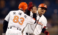 [포토] 김태균 '역전 투런홈런!'