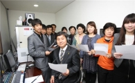 김영배 성북구청장, 시각장애인 위한 시낭송 CD 제작