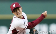 [포토] 넥센 선발 김병현 '좋은 분위기 이어나가자'