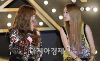 [포토]효민-지연, 속닥속닥~ 무슨 얘기 중?