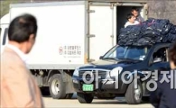 [포토]우울한 개성공단 귀환 근로자