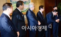 [포토]인사 나누는 한은 김중수 총재