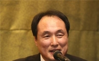 우리카드 배구단 초대 사령탑에 강만수 감독