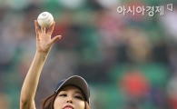 [포토] 시구 나선 옥타곤걸 강예빈