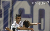[포토] 역전골에 기뻐하는 라돈치치-서정진