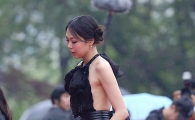[포토]김민희, 앞만 가렸네!