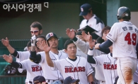 [포토] 민병헌 '발로 만든 선취점~'