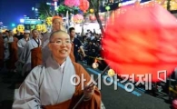 [포토]연등 든 스님들