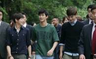 '은밀하게' 주연들, 성년의 날 여대 방문…'특별 임무' 수행