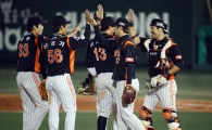 [포토] 롯데 2:1 승리 기쁨