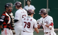 [포토] 강정호 '투런홈런 쾅'