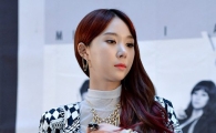 [포토]이유애린, 옷매무새 가다듬고~