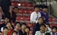 [포토] 박용택 '어이쿠 몸개그'