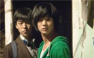 '은밀하게 위대하게' 개봉 이틀 만에 '50만 관객' 돌파 … 김수현 '通 했다'