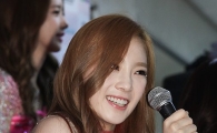 [포토]태연, '입이 귀에 걸렸네~'
