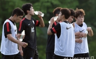 [포토] 목 축이는 축구국가대표팀