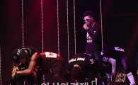 [포토]방탄소년단 랩몬스터 '블랙 카리스마'