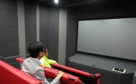 "극장이야 견본주택이야?"…아파트 4D 체험관 화제 