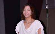 [포토]'블랙-화이트' 구지성, 노출 없이 단아한 패션!
