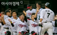 [포토] 홈인하는 이병규 '추격 LG!'
