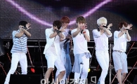 [포토]비스트 "뷰티 나만 믿고 따라와!"