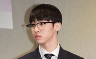 [포토]이기광, 아빠 안경쓰고 왔나?