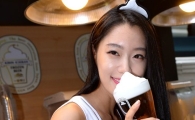 [포토]클라라, 무더위엔 시원한 맥주와 함께~