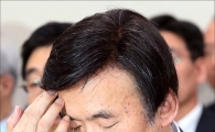 [포토]"골치 아프네"