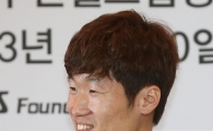 [포토] 박지성 '그녀를 향한 두 개의 심장'