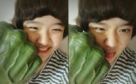 김향기 4종 셀카, 헐크 손에 무서운 표정도 '귀요미'