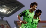 이동국, 7경기 연속 득점포…황선홍·김도훈에 근접