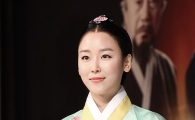 [포토]서현진 '여성미 돋보이는 한복 자태'