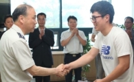 노인 살해 막은 대학생 "전과40범과 맞서"