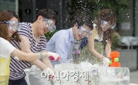 [포토]'더위도 격파!, 스트레스도 격파!'